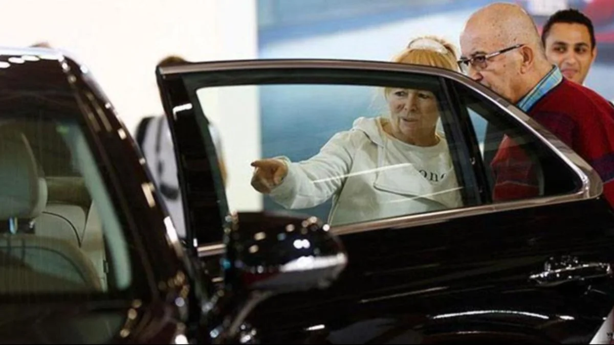 Otomobil Satışları Neden Düştü? Mart Verileri Şok Etti, Piyasada Dengeler Değişiyor