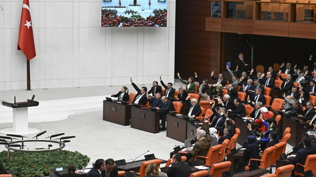 TBMM'den Geçti: Emeklilikte Prim Günü Şartı Esniyor